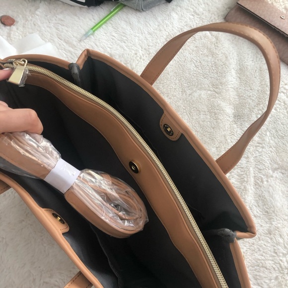 Bag - Picture 2 of 3